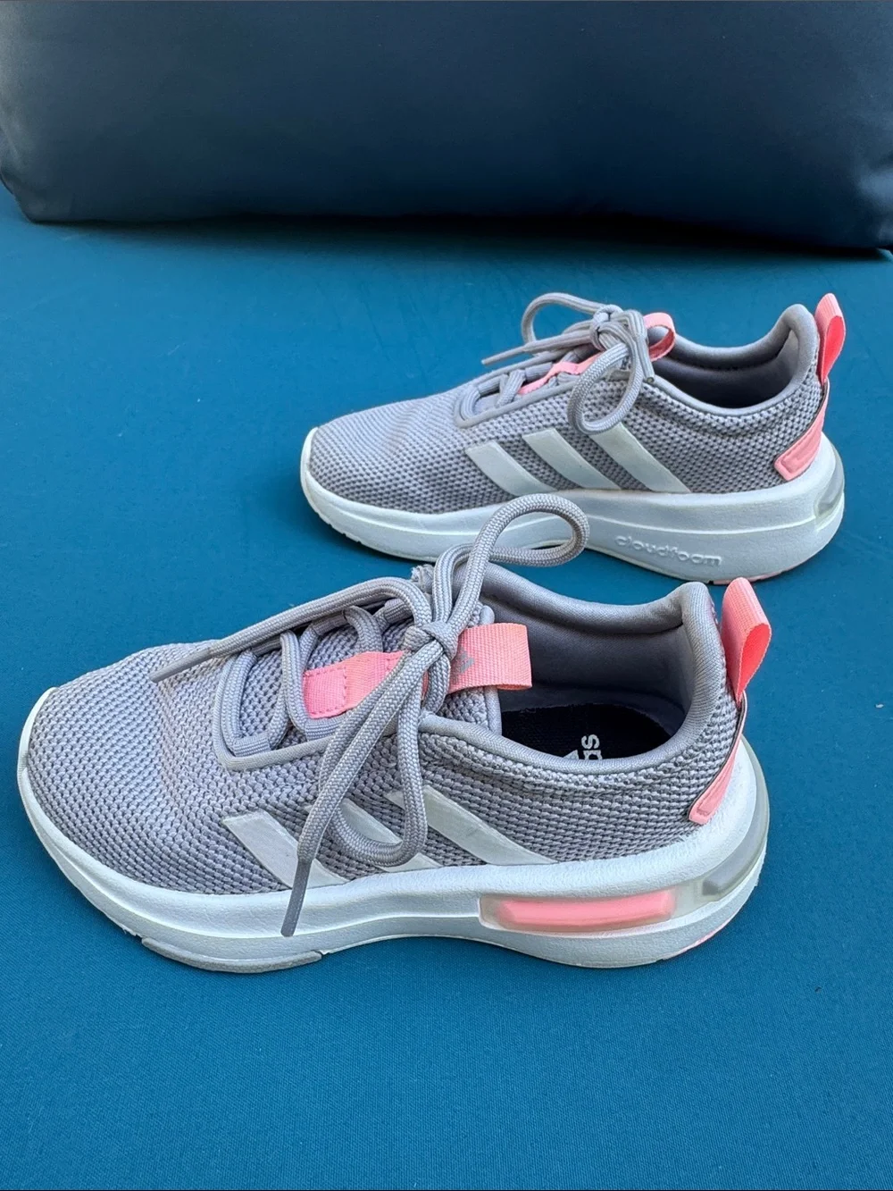 adidas Racer TR23 Girls Sneakers Grey Pink Size 10.5 Kids